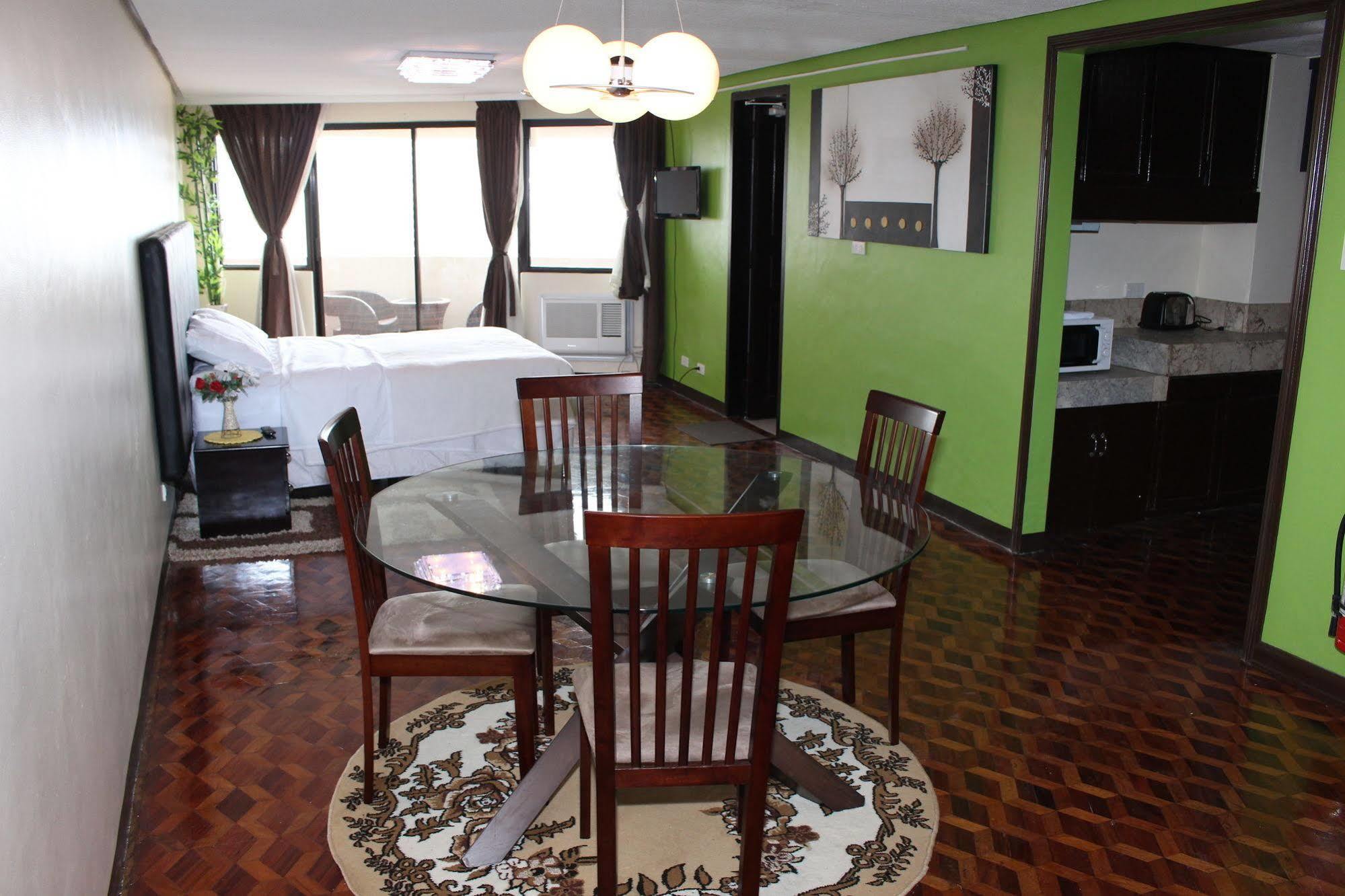 Manila Bay Serviced Apartments Kültér fotó